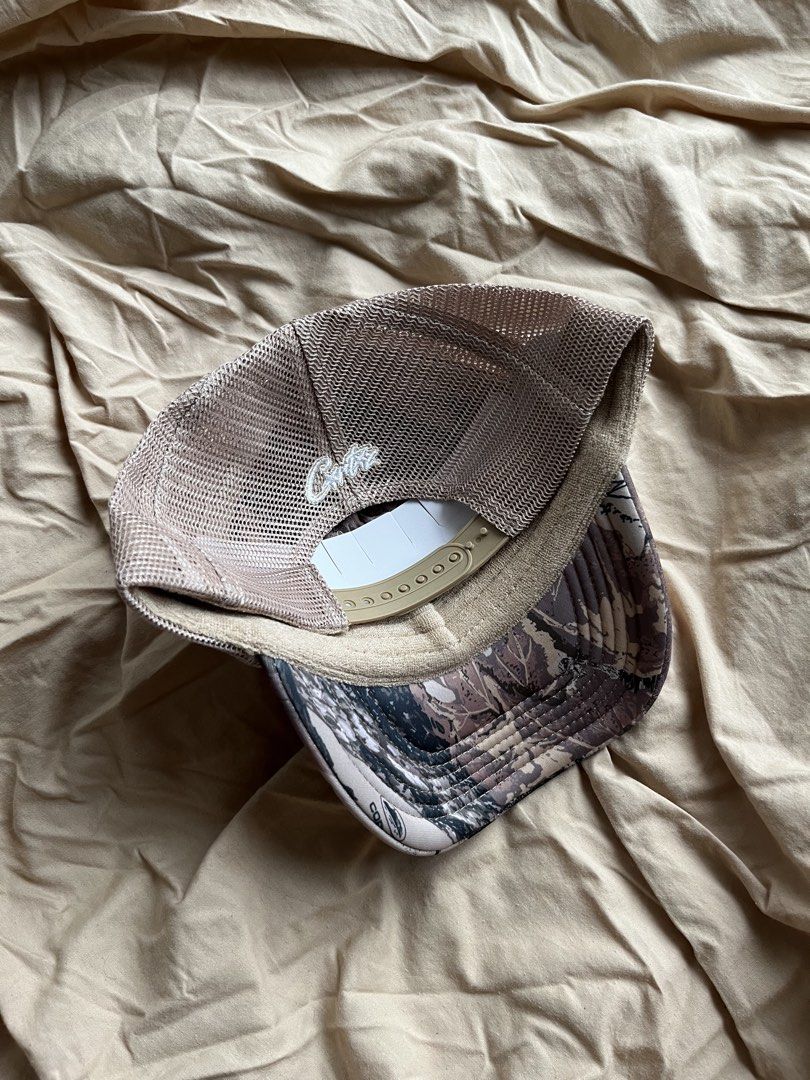 CORTIEZ REAL TREE TRUCKER HAT (Category: Caps & Hats) located in Quezon City. Submitted by headline. (Listing ID 1463510217, Image 2). Description: CORTIEZ REAL TREE SNAPBACK EXCELLENT CONDITION FOR ONLY:2,850php +SHIPPING FEE.