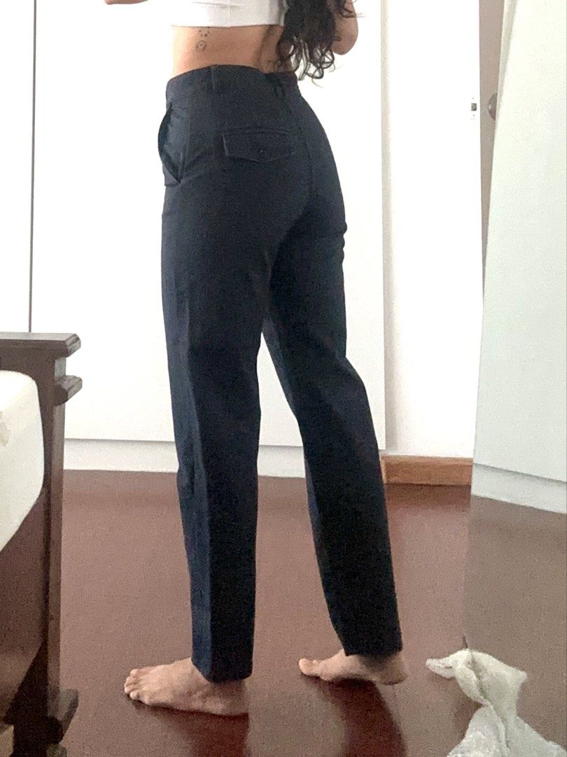 COS Dark Navy Cigarette pants (Category: Other Bottoms) located in Mandaluyong City. Submitted by sparklyprincess (Listing ID 1463472276, Image 2). Description: - actual size: US2 - waist 26.5, length 38.5 - High-waist, Straight leg, super flattering - no damage, good as new.