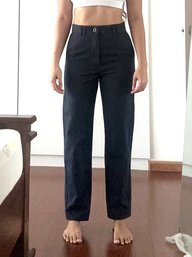 COS Dark Navy Cigarette pants (Category: Other Bottoms) located in Mandaluyong City. Submitted by sparklyprincess (Listing ID 1463472276, Image 1). Description: - actual size: US2 - waist 26.5, length 38.5 - High-waist, Straight leg, super flattering - no damage, good as new.
