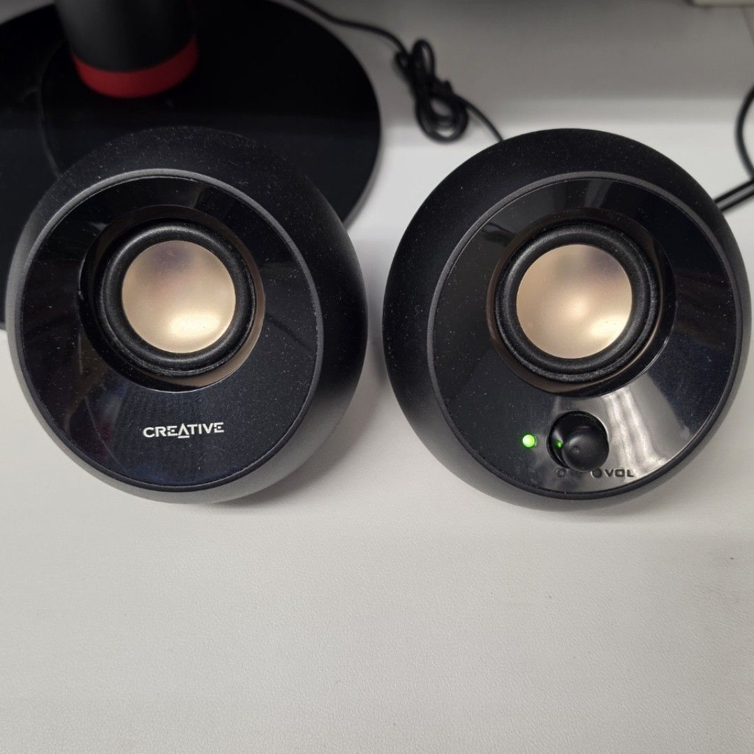 Creative Pebble 2.0 USB Desktop Speaker 電腦喇叭 （分類：Soundbar、揚聲器、藍牙喇叭、耳擴）位於 Hong Kong。 由 wongsfs299 提交（商品編號 1463412143，圖片 1）。簡介： Creative 牌嘅電腦喇叭，MF1680 型號。USB 供電，5V 1A。細細隻，擺位唔阻地方。音質唔錯，睇片聽歌都夠用。有音量調節掣，綠色燈仔。。