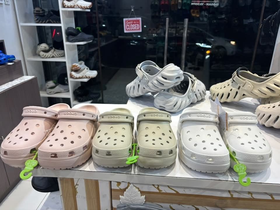Crocs Classic Platform Clogs - White, Beige, Pink (Category: Slippers and slides) located in Cebu City. Submitted by madeskartegirl (Listing ID 1463353517, Image 3). Description: - Available Styles: - Classic Platform: White, Beige, Light Pink - Rugged Cutout: White - Perfect for casual wear, beach, or everyday use. CROCS IN QUARTZ 😍😍 HEAD’S UP MGA KA TRENDY 😍 NEW STOCKS CLASSIC CLOG FOR MEN AND WOMEN ALSO AVAILABLE FOR KIDS 🥰😍😍 Complete in