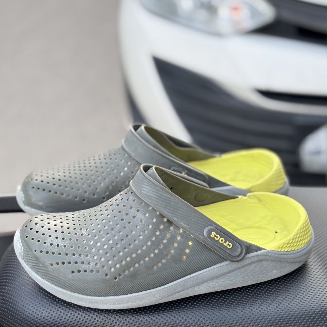 Crocs Literide Clogs Men's Size 7 (25cm) (Category: Slippers & Slides) located in San Fernando. Submitted by kickslocker (Listing ID 1463343335, Image 2). Description: - Crocs Literide Clogs for Men - Size: 7 (fits 25cm) - Color: Grey with Yellow Insoles - Features: Comfortable, Lightweight - Ideal for: Everyday Wear - Reason for Selling: No longer needed - Condition: Great bargain!.