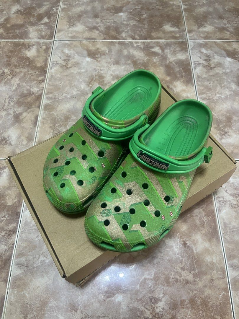 Crocs Minecraft (Category: Slippers & Slides) located in Iligan City. Submitted by curatedthrift.26 (Listing ID 1463369808, Image 1). Description: Crocs Minecraft authentic size 10 mens slight drags rfs: extra crocs negotiable .