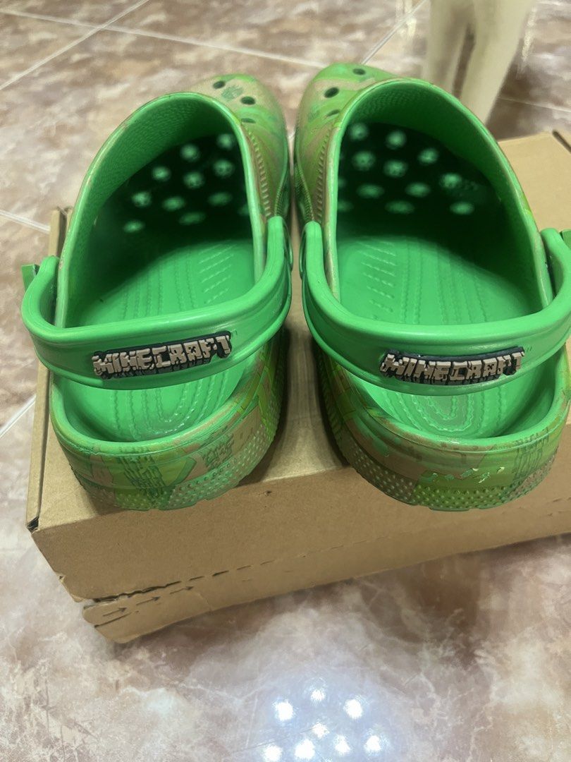 Crocs Minecraft (Category: Slippers & Slides) located in Iligan City. Submitted by curatedthrift.26 (Listing ID 1463369808, Image 3). Description: Crocs Minecraft authentic size 10 mens slight drags rfs: extra crocs negotiable .