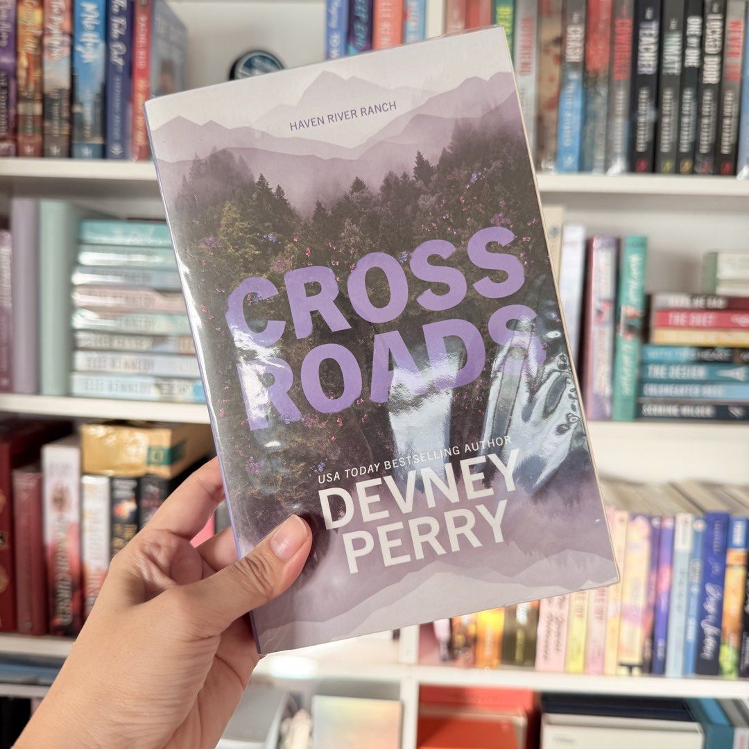 Cross Roads by Devney Perry (Category: Storybooks) located in Santo Domingo. Submitted by amandabanzuela (Listing ID 1463550990, Image 1). Description: .