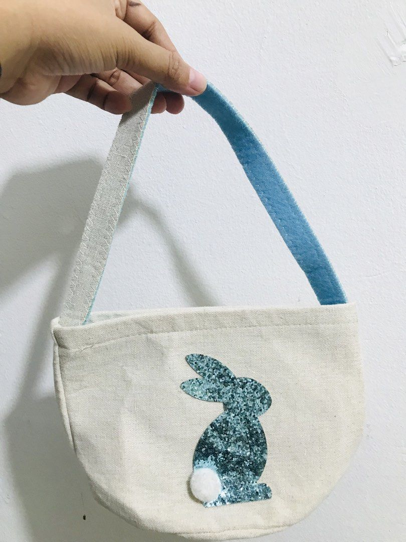 CUTE HANDBAG (Category: Tote Bags) located in Gamu. Submitted by 2022bagsbunny (Listing ID 1463388340, Image 1). Description: .