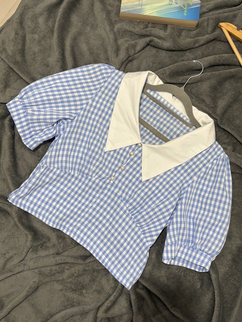 Cute Puff Sleeves Top (Category: Others Tops) located in General Trias. Submitted by hiraethcullen (Listing ID 1463535004, Image 1). Description: .