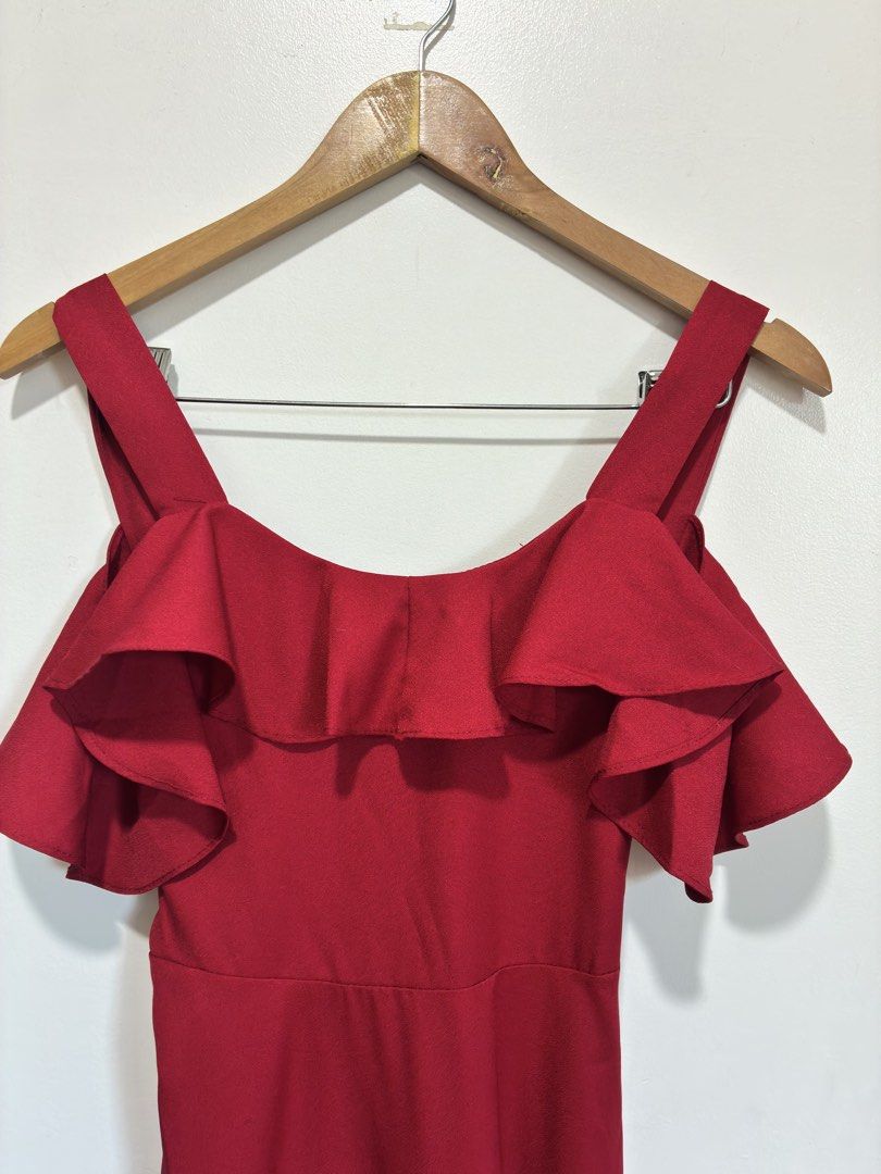 D63. Red Sleeveless Maxi Dress (Category: Dresses) located in Manila. Submitted by thrifters.mnl.28 (Listing ID 1463362341, Image 2). Description: .