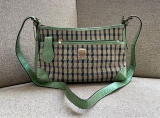 (Category: ) located in . Submitted by thriftbagcollections (Listing ID 1463465573, Image 1). Description: .
