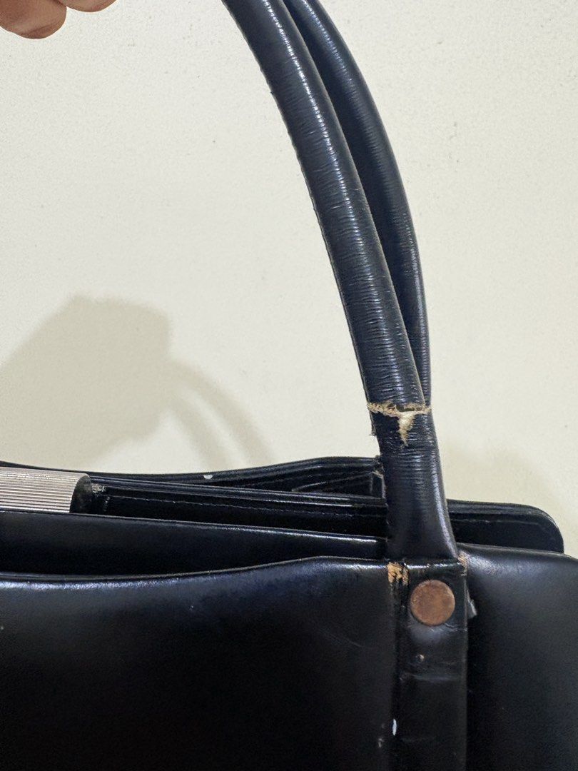 FREE Black japanese made handbag (Category: Purses & Pouches) located in Caloocan City. Submitted by theartmonster (Listing ID 1463416959, Image 3). Description: Brought from a japan surplus Has significant damage in the handle Can give for free for one purchase in my shop .