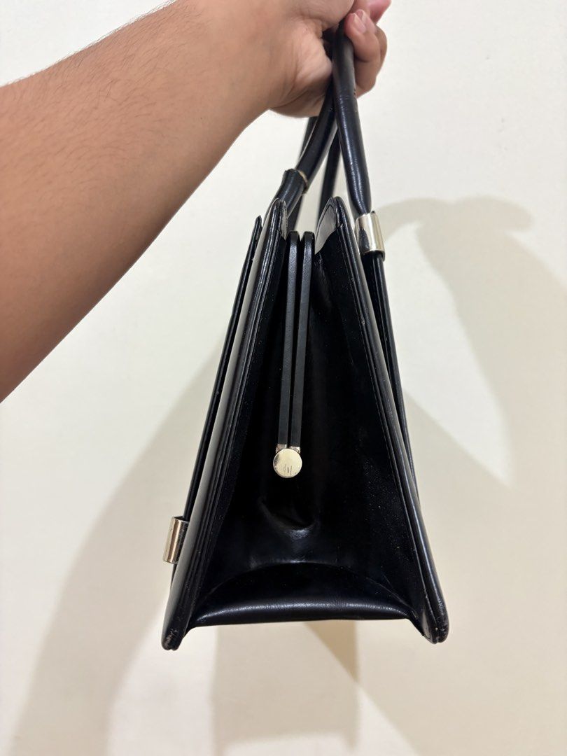 FREE Black japanese made handbag (Category: Purses & Pouches) located in Caloocan City. Submitted by theartmonster (Listing ID 1463416959, Image 2). Description: Brought from a japan surplus Has significant damage in the handle Can give for free for one purchase in my shop .