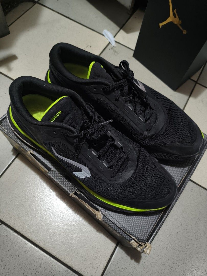 Decathlon Kiprun Running Shoes (Category: Sneakers) located in Malabon City. Submitted by nierlythere (Listing ID 1463527552, Image 2). Description: - Black Kiprun running shoes - Ideal for running and gym workouts - Used 1-2 times - Negotiable for sure buyer - need to change shoes because of growing feet. - Meet up and delivery possible.