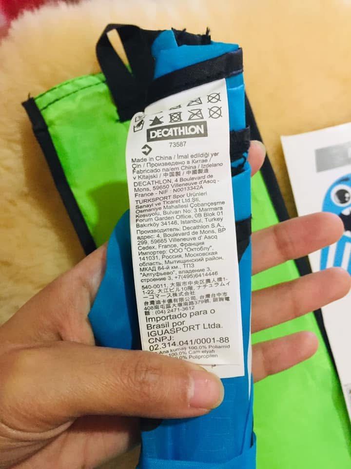 Decathlon Orao MFK 140 Static Kite Pulpy Blue (Category: Other Stationery & Craft) located in Baguio. Submitted by izza_thrifty (Listing ID 1463484329, Image 3). Description: - Decathlon Orao MFK 140 Static Kite - Pulpy model in blue - Fun octopus design - Easy to set up and fly - Great for outdoor play - Comes in original packaging.
