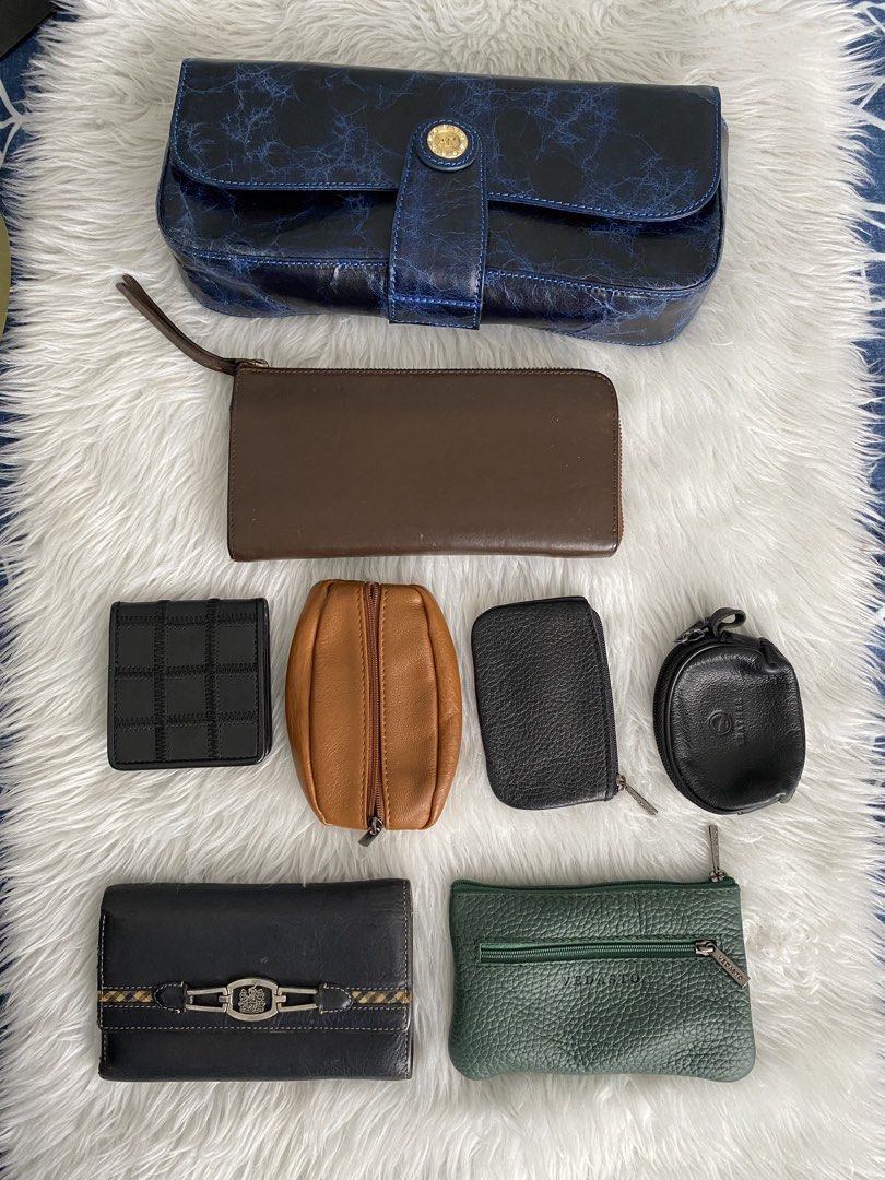 DECLUTTERING EVERYTHING (Category: Community) located in Manila. Submitted by heartandhanger (Listing ID 1463362585, Image 2). Description: Bags for 200 Pursed and clutch bag separate pricing.