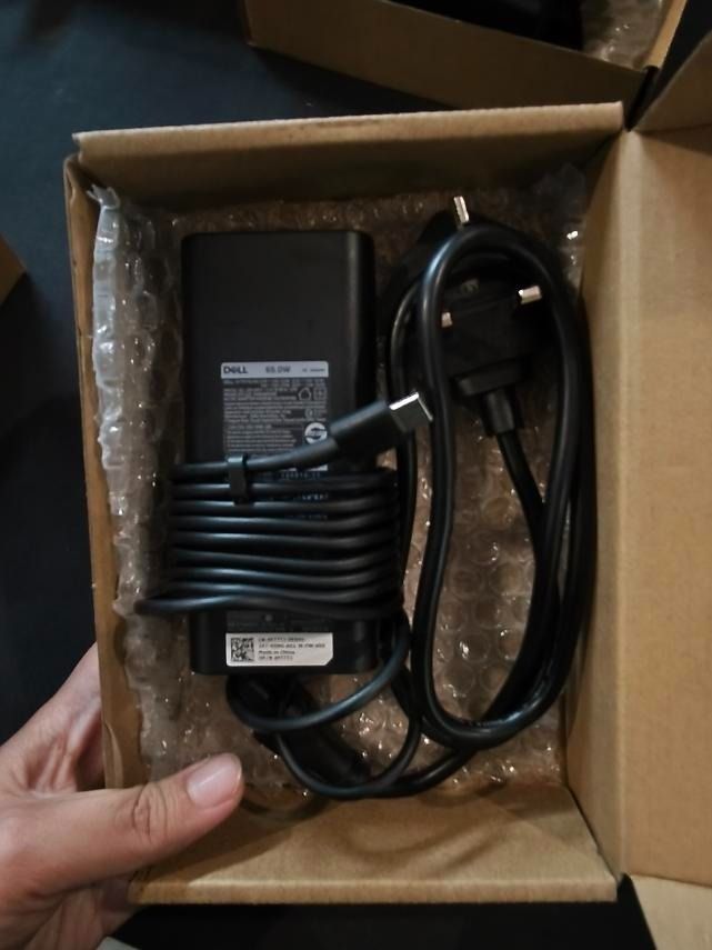 DELL ORIGINAL CHARGER – 65W (Category: Chargers) located in Caloocan City. Submitted by preownedlapptopsalemnl (Listing ID 1463403794, Image 1). Description: 🔌 DELL ORIGINAL CHARGER – 65W Available Dell Original 65W Charger (Second hand) - Good condition ₱750 ONLY! • Brand: Dell • Power: 65W • Input: 100–240V ~ 1.5A, 50-60Hz • Output: 19.5V ⎓ 3.34A Compatible with selected Dell models from: 💻 Inspiron Series 💻 Latitude Series 💻 Vostro Series 