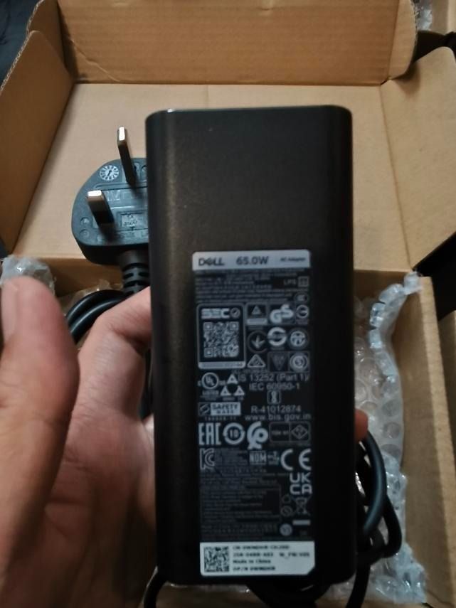 DELL ORIGINAL CHARGER – 65W (Category: Chargers) located in Caloocan City. Submitted by preownedlapptopsalemnl (Listing ID 1463403794, Image 3). Description: 🔌 DELL ORIGINAL CHARGER – 65W Available Dell Original 65W Charger (Second hand) - Good condition ₱750 ONLY! • Brand: Dell • Power: 65W • Input: 100–240V ~ 1.5A, 50-60Hz • Output: 19.5V ⎓ 3.34A Compatible with selected Dell models from: 💻 Inspiron Series 💻 Latitude Series 💻 Vostro Series 