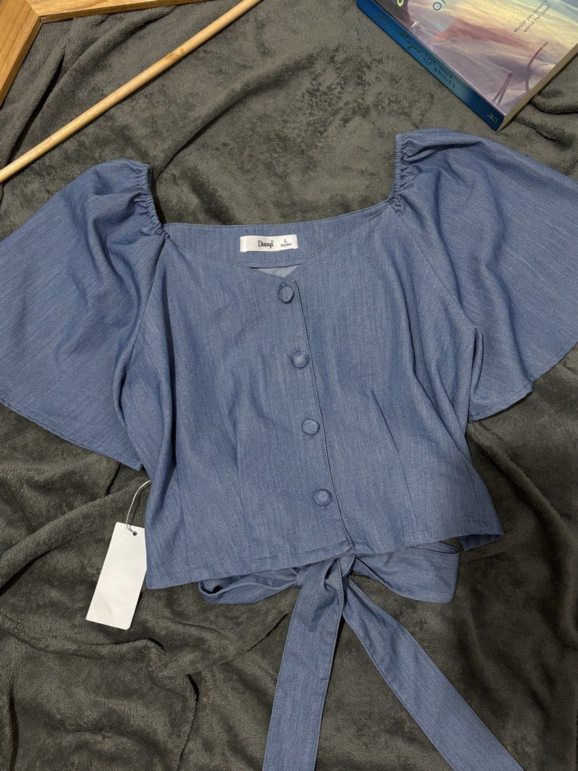 Denim Style Women’s Top (Category: Others Tops) located in General Trias. Submitted by hiraethcullen (Listing ID 1463534793, Image 1). Description: 📍 General Trias, Cavite 🛵 Lalamove or Direct JNT.