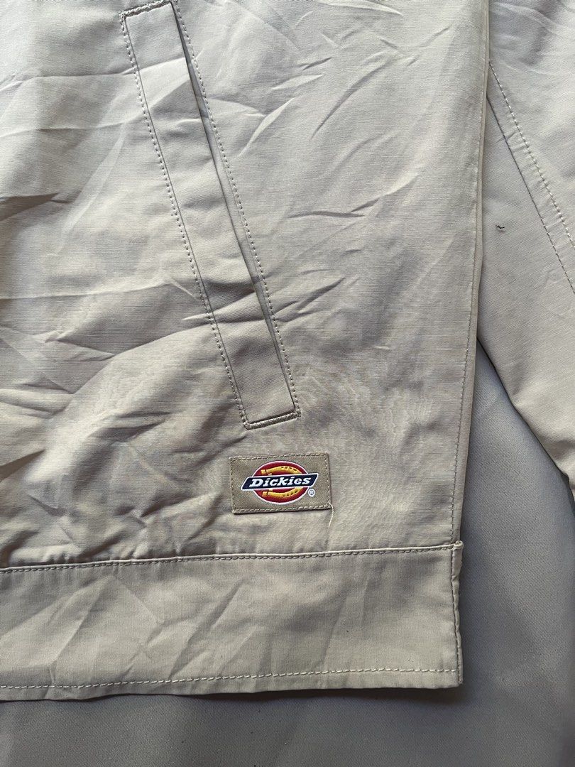 Dickies Eisenhower work jacket (Category: Coats, Jackets and Outerwear) located in Baler. Submitted by shneyy (Listing ID 1463455301, Image 3). Description: Dimes: 23.5x 26.5.