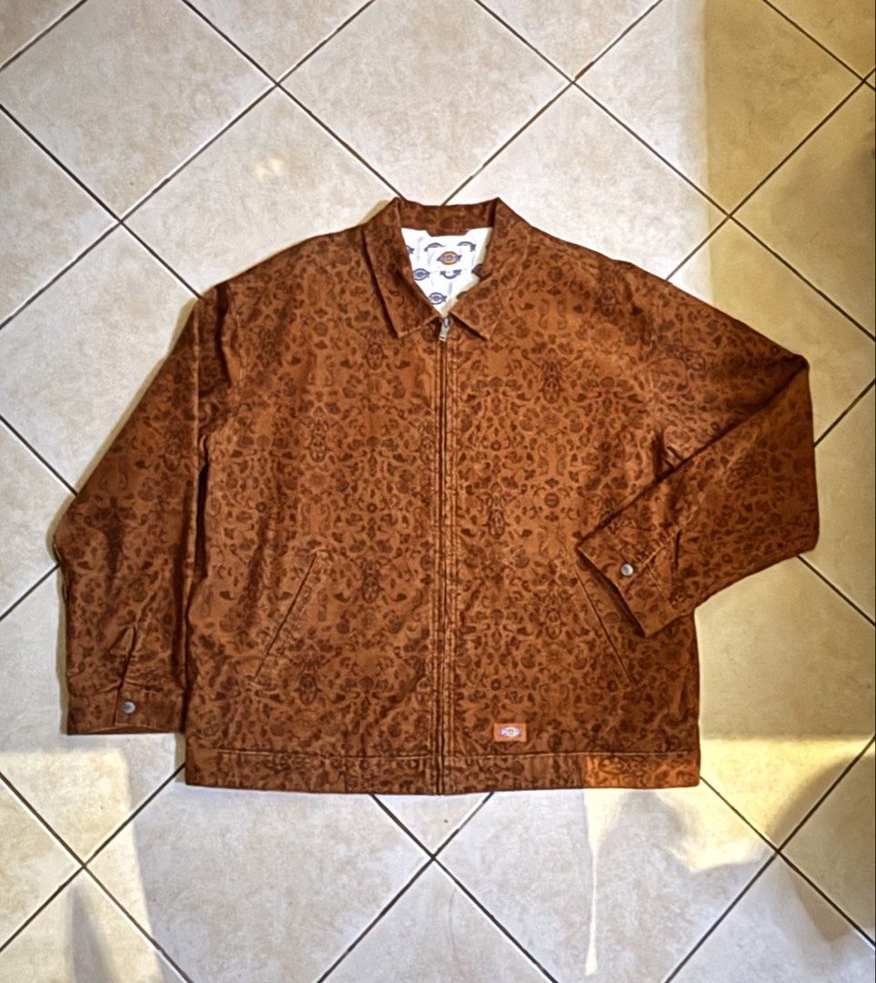 Dickies Japan line oversized Corduroy jacket (Category: Coats, Jackets and Outerwear) located in Manila. Submitted by thrifty_rick (Listing ID 1463454621, Image 1). Description: Condition: Great condition with very minimal signs of wear. Tag:XXL W:26 L:29.5 .