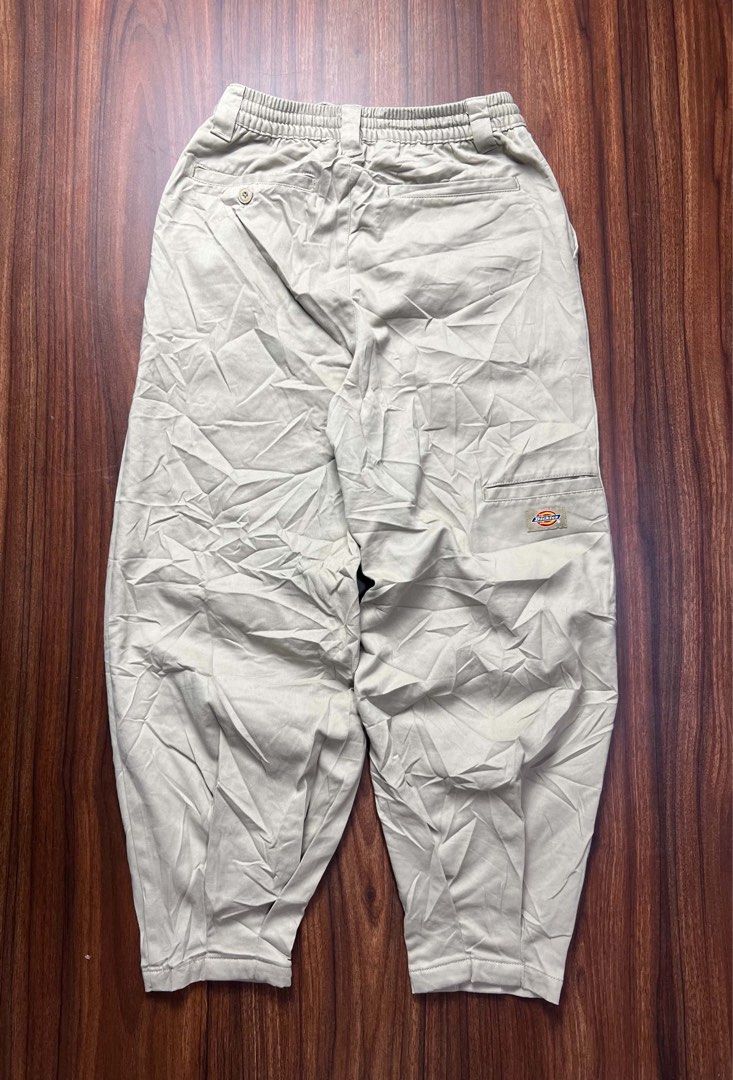 Dickies Khaki Cargo Pants Size 26-32 Elastic Waist Drawstring (Category: Other Bottoms) located in Oroquieta. Submitted by zjstg (Listing ID 1463472450, Image 1). Description: - Dickies khaki cargo pants - Elastic waistband with drawstring for a comfortable fit - Two side pockets and one back pocket - Made from a cotton blend material -Size 26-32 -Length: 35 -Excellent/No issue -450+sf.