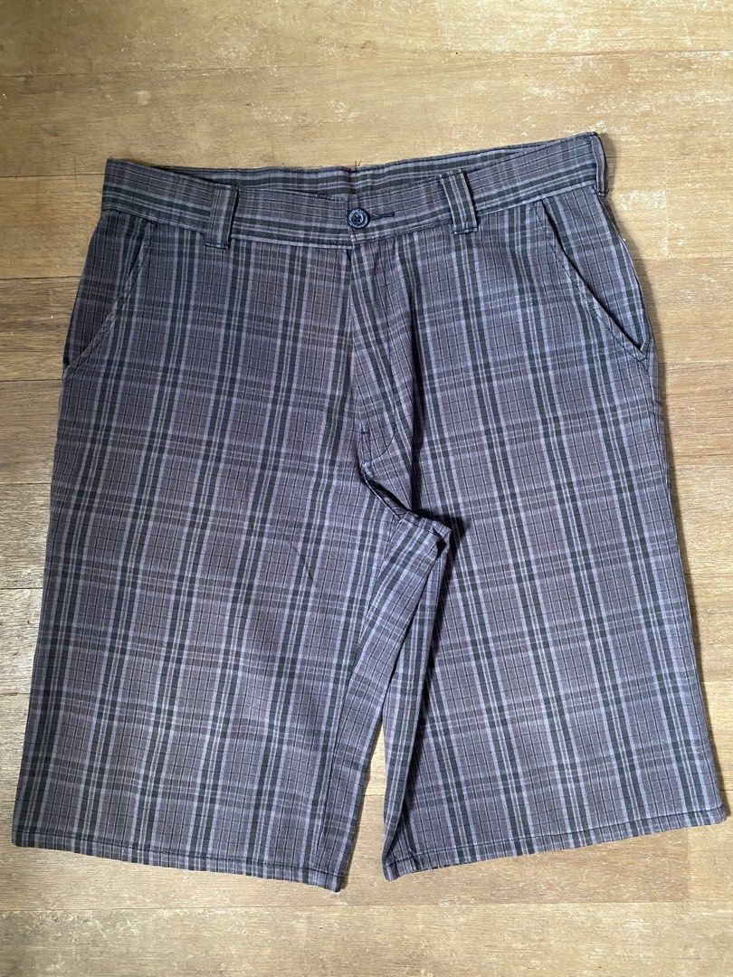 Dickies Plaid Jorts (Category: Shorts) located in Bulacan. Submitted by _naek_ (Listing ID 1463389027, Image 2). Description: waist - 34-35 length - 24 hem - 11.