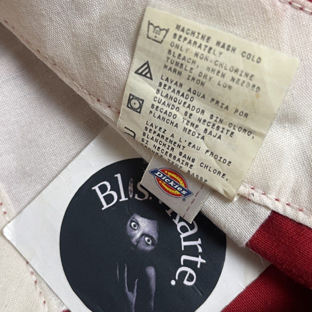 DICKIES RED DOUBLE PATCH (Category: Shorts) located in Taguig. Submitted by _blisskarte_ (Listing ID 1463451663, Image 3). Description: • width: 31 • length: 25.5 • leg opening: 12 📍Guadalupe Cembo, Taguig 🚚Via J&T / Lalamove / Meet-up.