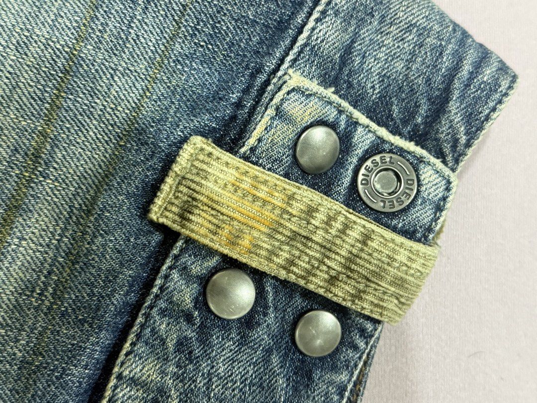 DIESEL y2k mini skirt (Category: Skirts) located in Olongapo. Submitted by mysecret.haven (Listing ID 1463381299, Image 2). Description: In very good condition, will accept LP if PAYO.