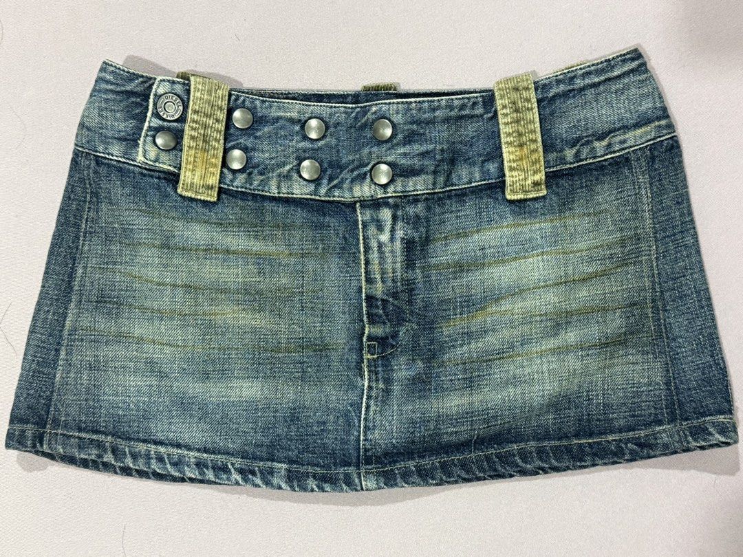 DIESEL y2k mini skirt (Category: Skirts) located in Olongapo. Submitted by mysecret.haven (Listing ID 1463381299, Image 1). Description: In very good condition, will accept LP if PAYO.