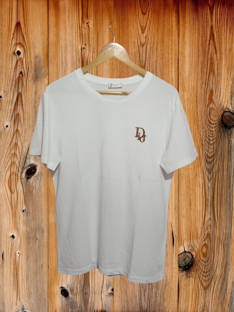 Dior Embroid Logo (Category: Luxury Apparel) located in Davao. Submitted by ayeeasyshop13 (Listing ID 1463481327, Image 1). Description: Dior Embroid Logo As new condition Size XL on tag Dimension 21/28 850 + SF.