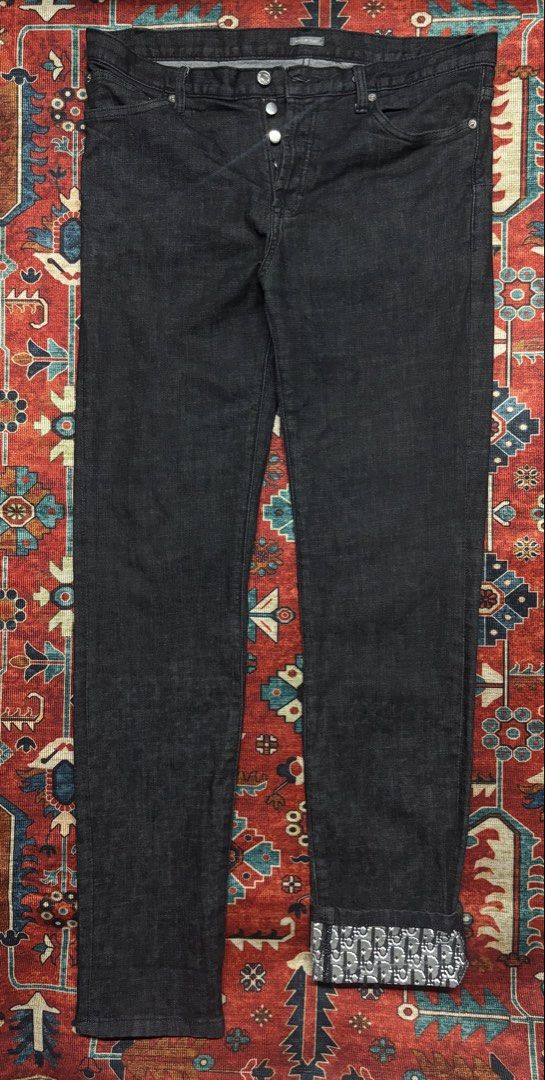 DIOR OBLIQUE DENIM PANTS (Category: Jeans) located in Dagupan City. Submitted by anyklasiko (Listing ID 1463366042, Image 1). Description: DIOR OBLIQUE DENIM PANTS Size: 36 Waist: 18.5’ Rise: 11.5’ Thigh: 11.5’ Inseam: 34.5’ Length: 45.5’ Leg opening: 7’ Price: 18899 .