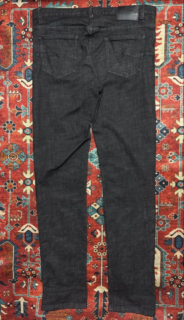 DIOR OBLIQUE DENIM PANTS (Category: Jeans) located in Dagupan City. Submitted by anyklasiko (Listing ID 1463366042, Image 3). Description: DIOR OBLIQUE DENIM PANTS Size: 36 Waist: 18.5’ Rise: 11.5’ Thigh: 11.5’ Inseam: 34.5’ Length: 45.5’ Leg opening: 7’ Price: 18899 .