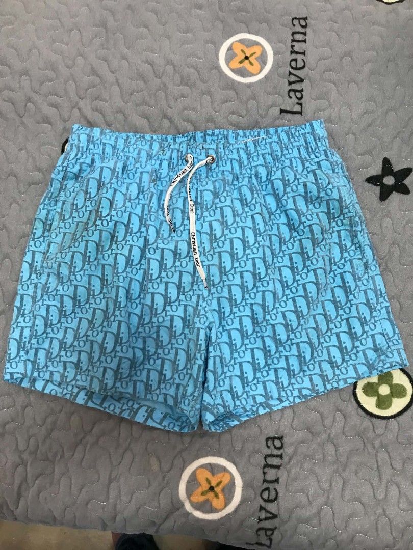 DIOR SHORT (Category: Shorts) located in Danao, Cebu. Submitted by thomasyoo (Listing ID 1463436476, Image 1). Description: length 14 Leg open:11 GOOD CONDITION 9.3/10 CR NEED WASH COMPLETE TAGS.