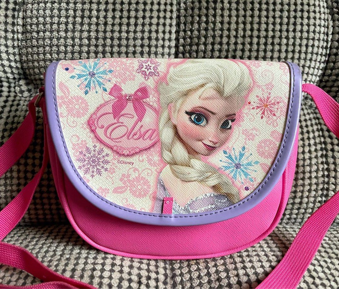 Disney Elsa Kids crossbody (Category: Cross-body Bags) located in Bulacan. Submitted by thriftbagcollections (Listing ID 1463438639, Image 3). Description: Disney Elsa Kids crossbody,excellent condition!Approx;H-6”W-7”.
