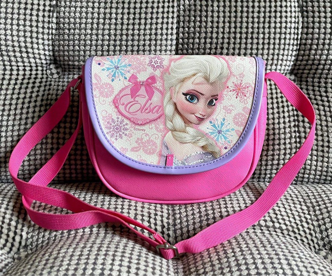 Disney Elsa Kids crossbody (Category: Cross-body Bags) located in Bulacan. Submitted by thriftbagcollections (Listing ID 1463438639, Image 1). Description: Disney Elsa Kids crossbody,excellent condition!Approx;H-6”W-7”.