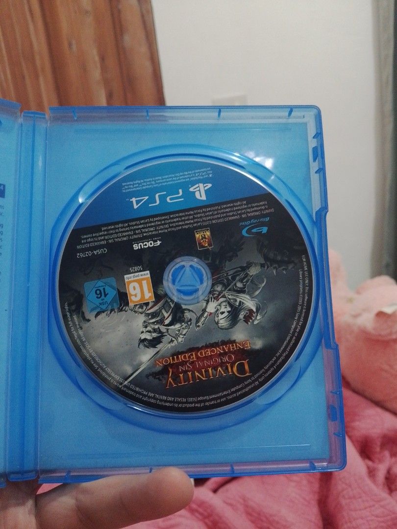 Divinity: Original Sin Enhanced Edition PS4 Game (Category: PlayStation) located in Manila. Submitted by coolowl-156047 (Listing ID 1463391718, Image 3). Description: - Game: Divinity: Original Sin Enhanced Edition - Platform: PS4 - Features: Fun fantasy RPG, lots of quests, co-op play - Ideal for: Fans of fantasy RPGs.