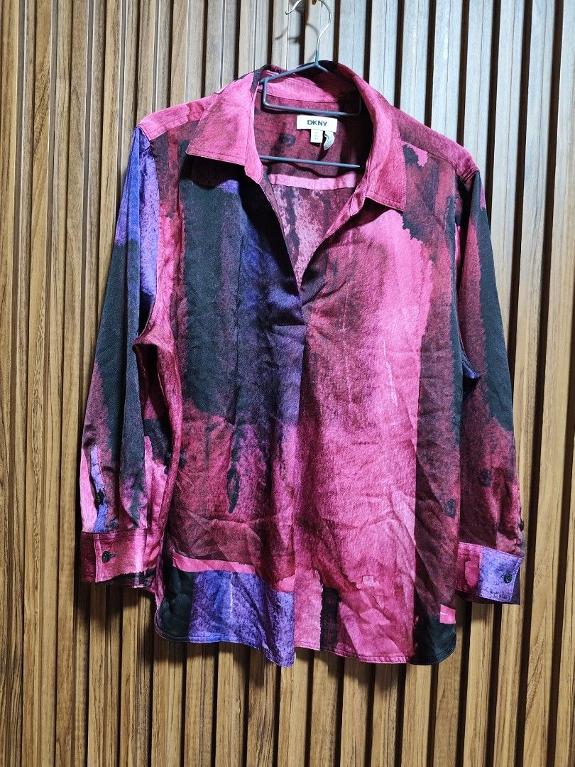 DKNY printed satin long sleeves (Category: Blouses) located in General Mariano Alvarez. Submitted by plussize_republic (Listing ID 1463376753, Image 1). Description: never used but stocked with wash tag sf c/ o buyer.