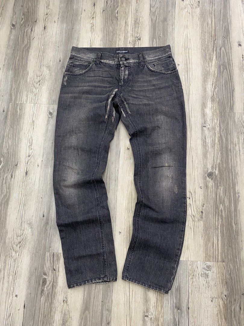 Dolce & Gabanna Washed Pants (Category: Jeans) located in Cagayan de Oro. Submitted by gotchu.fit (Listing ID 1463450446, Image 1). Description: Dolce & Gabanna Washed Jeans ▪️ Length 43 ▪️ Waistline 36 ▪️ Leg opening 7.5 ▪️ Thigh 13 ISSUE: Distressings, heelbites 🏷️Mine: ₱500 MOP: GCASH MOD: J&T SHIPPING FEE 80-90₱ Disclaimer: We are not affiliated with any brands, all items are throughly curated and all images are solely taken by @gotchuufit #