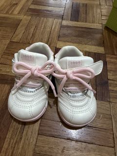 (Category: ) located in . Submitted by preloved_new_forsale (Listing ID 1463356515, Image 1). Description: .