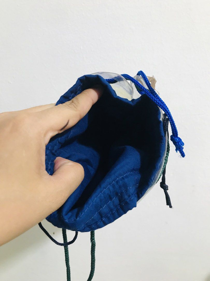 DRAWSTRING POUCH (Category: Purses & Pouches) located in Gamu. Submitted by 2022bagsbunny (Listing ID 1463386863, Image 2). Description: .