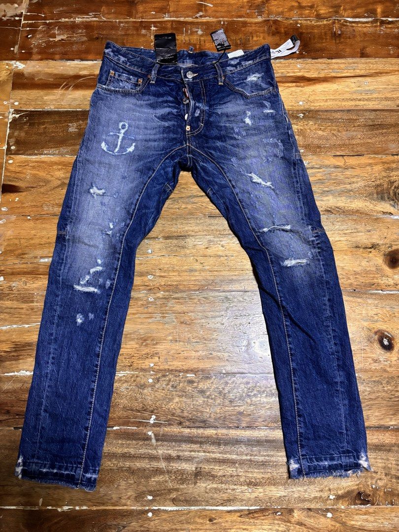 Dsquared distressed anchor gallabuxur (Category: Jeans) located in Cagayan de Oro. Submitted by kirkwax_4 (Listing ID 1463440915, Image 1). Description: Dsquared distressed anchor gallabuxur Size 48 (fits 30-31w) 40 lenght Like new w/hangtag No issue Solid neto PM for more details 2.5k.