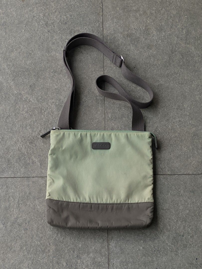 Ecco nylon crossbody bag (Category: Cross-body Bags) located in San Mateo. Submitted by rick_enzo (Listing ID 1463525267, Image 1). Description: for sale ecco crossbody bag ecco sling bag original adjustable strap two-toned excellent condition 1300 san mateo, rizal meetup within san mateo, or gma kamuning by sched delivery lalamove j&t first to pay, can vidcall — also selling more items, check profile.