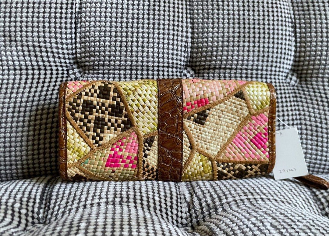 Ecolife Banig Clutch, (Category: Purses & Pouches) located in Bulacan. Submitted by thriftbagcollections (Listing ID 1463405025, Image 2). Description: Ecolife Banig Clutch,Excellent condition!Approx:H-4”W-8.5”D-1.3”.