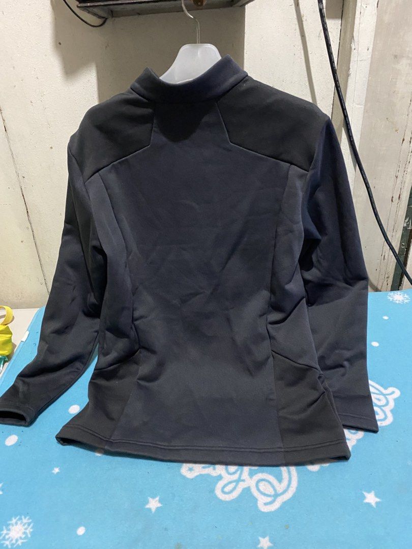 Eider Fleece 1/4 Zip Jacket (Category: Coats, Jackets and Outerwear) located in Manila. Submitted by resi.diaz (Listing ID 1463487462, Image 3). Description: - Dark grey Eider fleece jacket - Quarter zip at the neck - Contrasting fabric panels on front and back - Ideal for layering or standalone wear - Comfortable and warm.