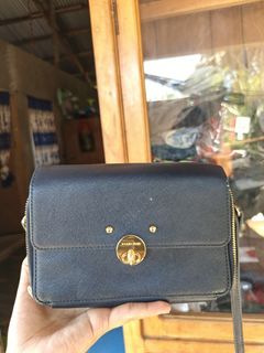 (Category: ) located in . Submitted by ukay-ukaybylyn (Listing ID 1463344458, Image 1). Description: .
