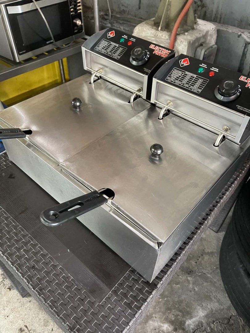 Electric Double Fryer heavy duty (Category: Fryers) located in Makati City. Submitted by xaannee (Listing ID 1463420064, Image 2). Description: Electric Double Deep Fryer Stainless Heavy duty Good Condition Working Perfectly Used for 2 times event only Pick up at makati.