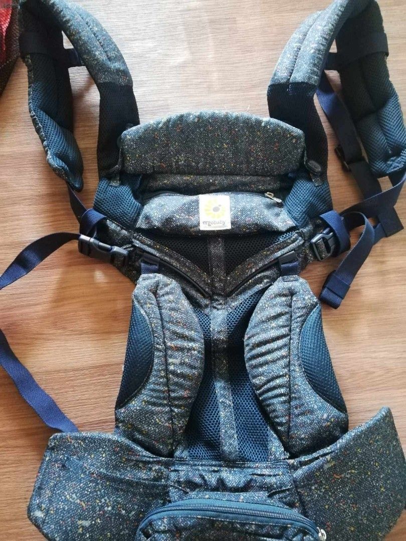 ERGO OMNI 360 MESH TYPE (Category: Carriers & Slings) located in Cagayan de Oro. Submitted by littlebabyscarrier (Listing ID 1463506079, Image 3). Description: Ergo omni 360 mesh type Newbon up toodier All position Like New.
