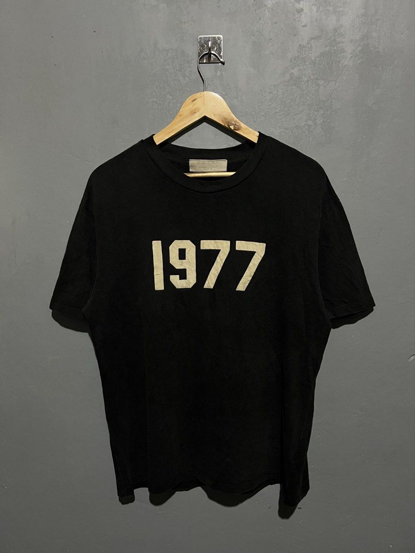 ESSENTIALS 1977 (Category: Tshirts & Polo Shirts ) located in Lucena. Submitted by mddlchld (Listing ID 1463370867, Image 1). Description: ESSENTIALS “1977” SHIRT COMPLETE TAGS SIZE MEDIUM ON TAG GOOD CONDITION COLOR RATE: 9/10 ISSUE: ₱500.