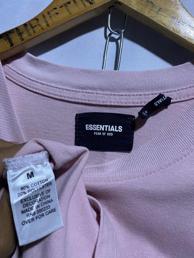 ESSENTIALS FEAR OF GOD REFLECTORIZED (Category: Tshirts & Polo Shirts ) located in Banga. Submitted by thriftingwithher (Listing ID 1463519104, Image 3). Description: 📌 ESSENTIALS FEAR OF GOD REFLECTORIZED💎 (SOBRANG GANDA NETO SA PERSONAL❤️‍🔥) ◾DIMES: WIDTH 22 X LENGTH 28✨ ◾COMPLETE TAGS✨ ◾ISSUE: VERY MINIMAL CRACKS IN REFLECTORIZED✨ ◾COLOR RATE: 9.5/10✨ ◾EXCELLENT CONDITION✅ 📍BANGA, SOUTH COTABATO, MINDANAO(9511).