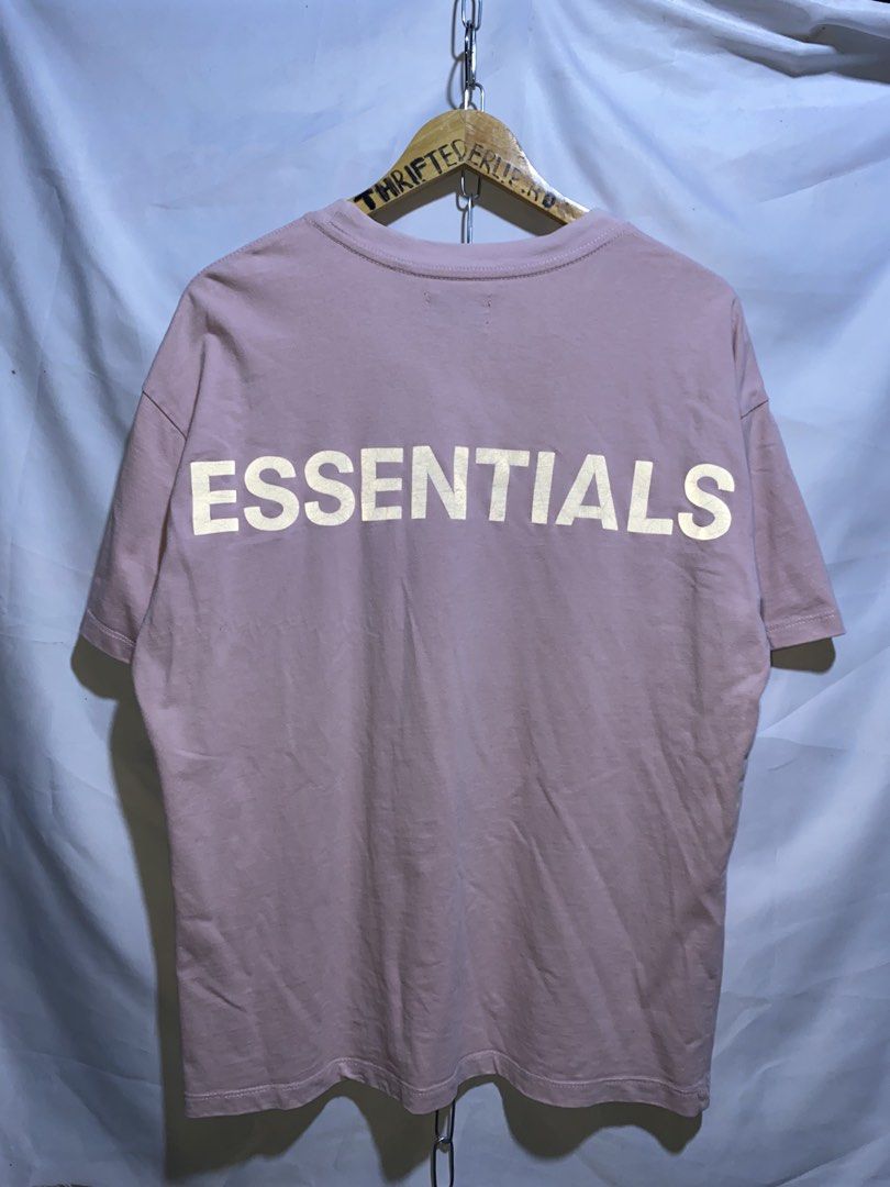 ESSENTIALS FEAR OF GOD REFLECTORIZED (Category: Tshirts & Polo Shirts ) located in Banga. Submitted by thriftingwithher (Listing ID 1463519104, Image 1). Description: 📌 ESSENTIALS FEAR OF GOD REFLECTORIZED💎 (SOBRANG GANDA NETO SA PERSONAL❤️‍🔥) ◾DIMES: WIDTH 22 X LENGTH 28✨ ◾COMPLETE TAGS✨ ◾ISSUE: VERY MINIMAL CRACKS IN REFLECTORIZED✨ ◾COLOR RATE: 9.5/10✨ ◾EXCELLENT CONDITION✅ 📍BANGA, SOUTH COTABATO, MINDANAO(9511).