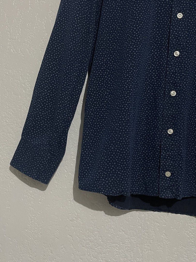 ETON Navy Blue Micro Dot Long Sleeve Shirt (Category: Tshirts & Polo Shirts ) located in Talisay. Submitted by mrjannchristian (Listing ID 1463485835, Image 3). Description: - Classic navy blue Eton shirt - Subtle all-over micro dot pattern - Long sleeves with button cuffs - Traditional classic collar - Versatile for smart casual or formal wear - Easy button-up front - Sharp and polished look Original price - 15k.